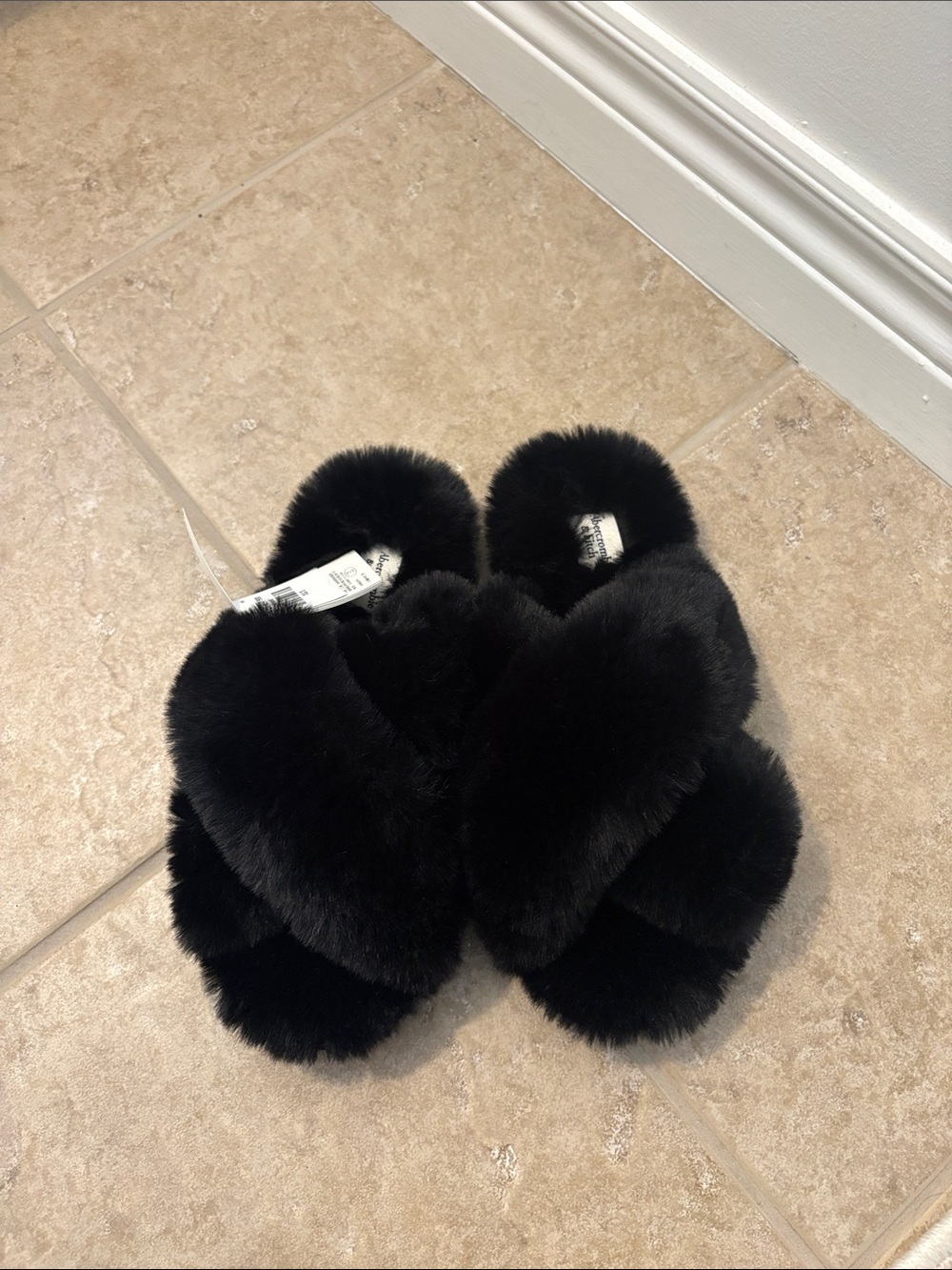 Abercrombie & Fitch Black Faux Fur Crisscross Slide Slippers